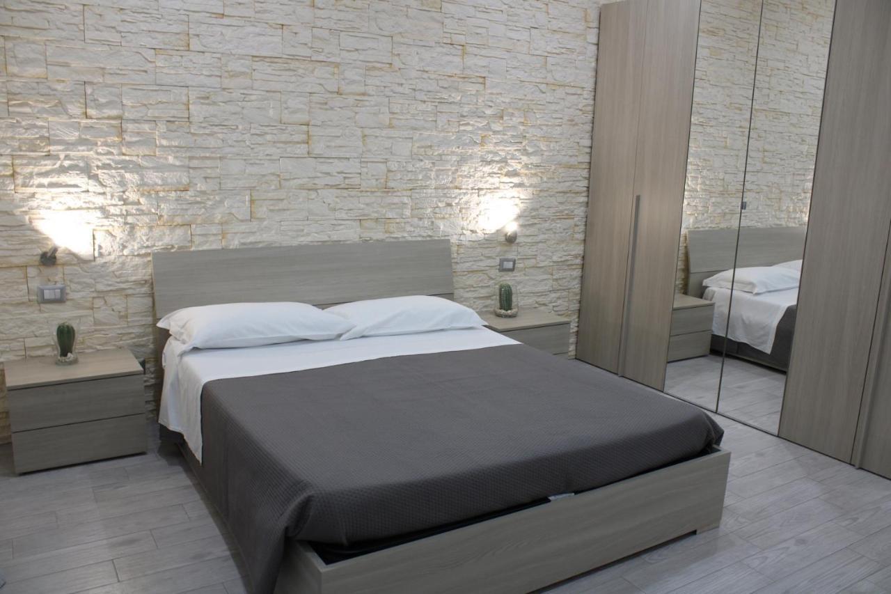Dionisea Apartment Syracuse ภายนอก รูปภาพ